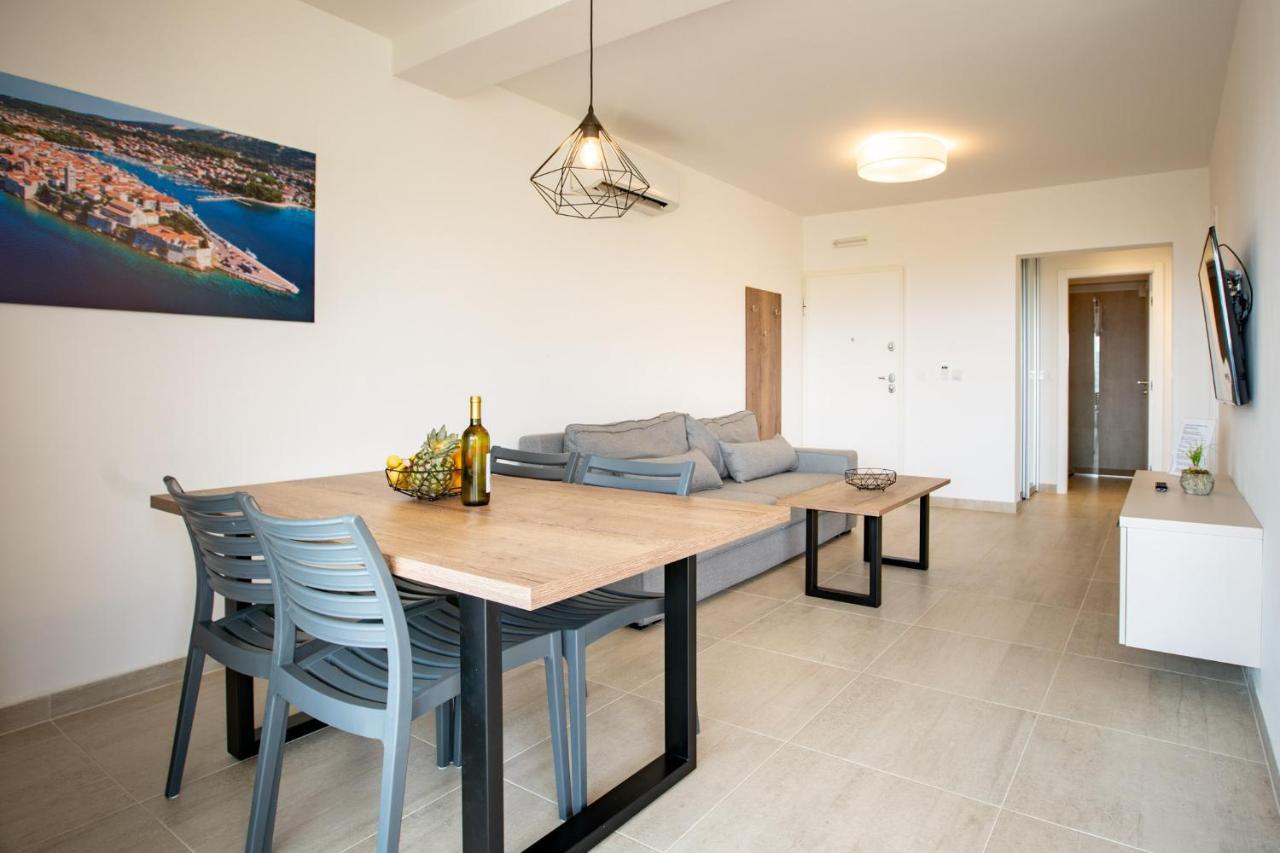 B&M Rab-Lopar Aparthotel Kültér fotó