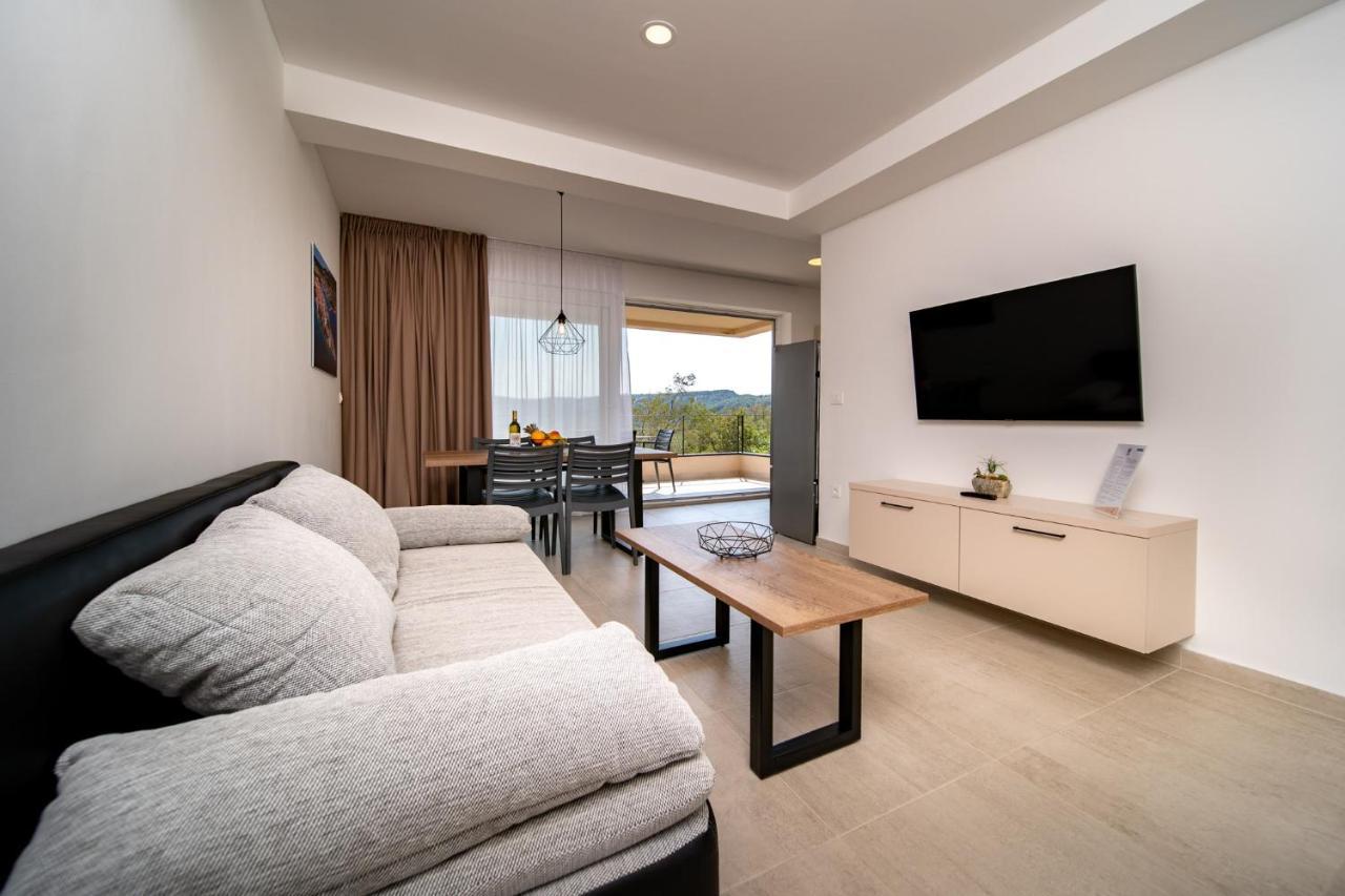 B&M Rab-Lopar Aparthotel Kültér fotó