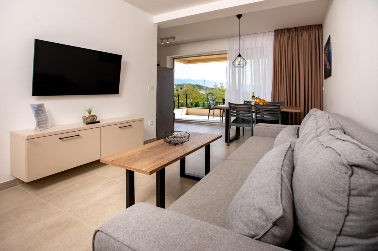 B&M Rab-Lopar Aparthotel Kültér fotó