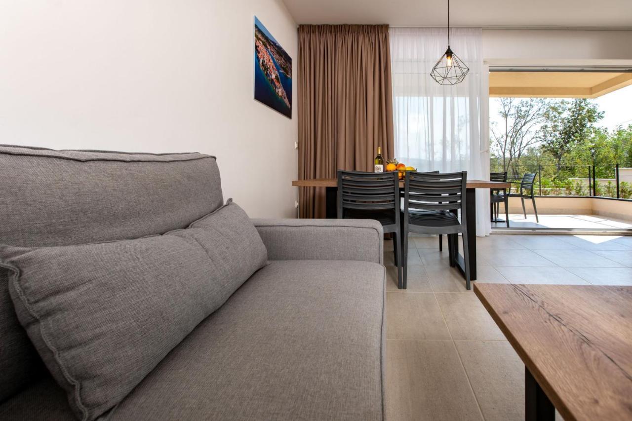 B&M Rab-Lopar Aparthotel Kültér fotó