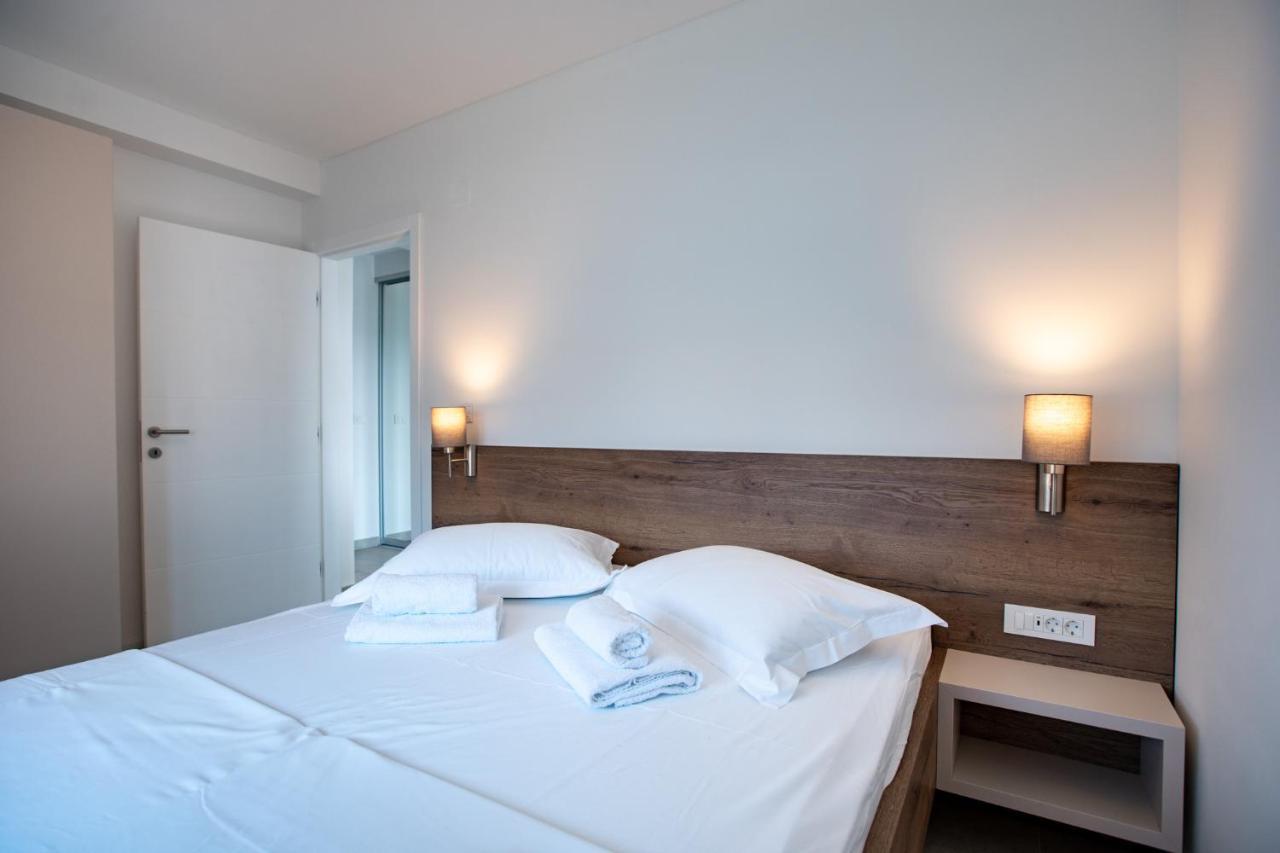 B&M Rab-Lopar Aparthotel Kültér fotó